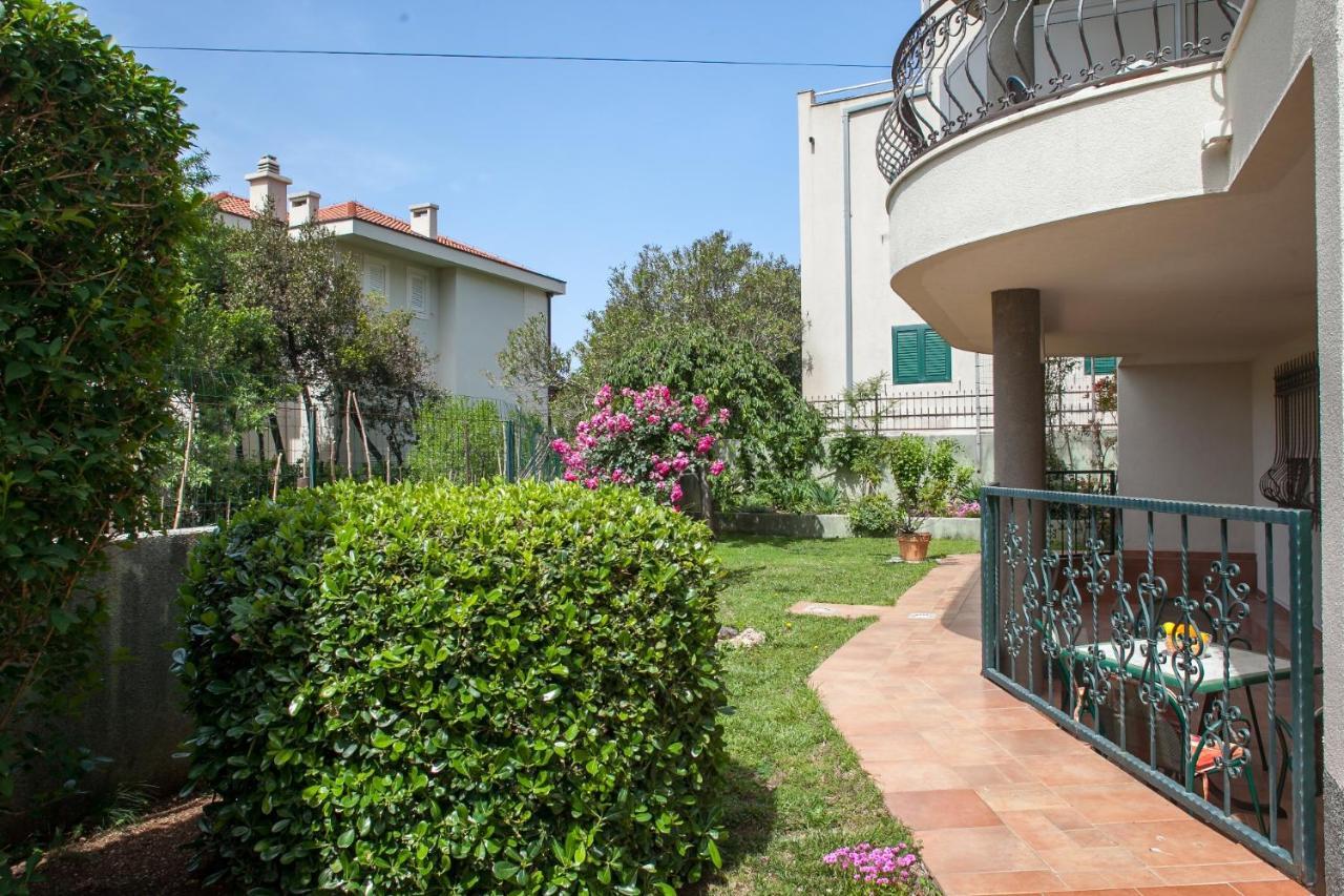 Apartments Cvjetni Dvori Макарська Екстер'єр фото