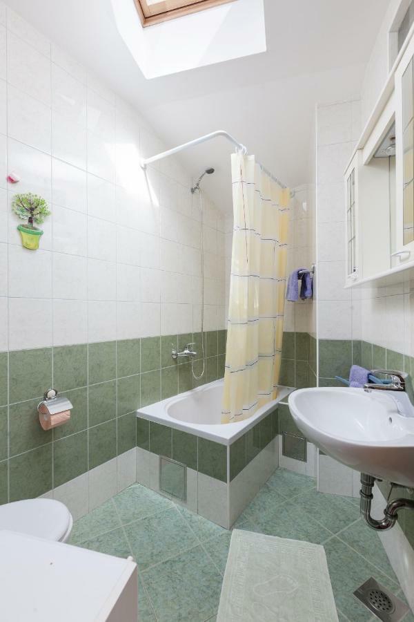 Apartments Cvjetni Dvori Макарська Екстер'єр фото