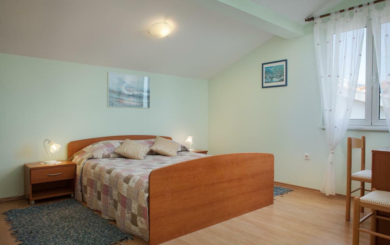 Apartments Cvjetni Dvori Макарська Екстер'єр фото