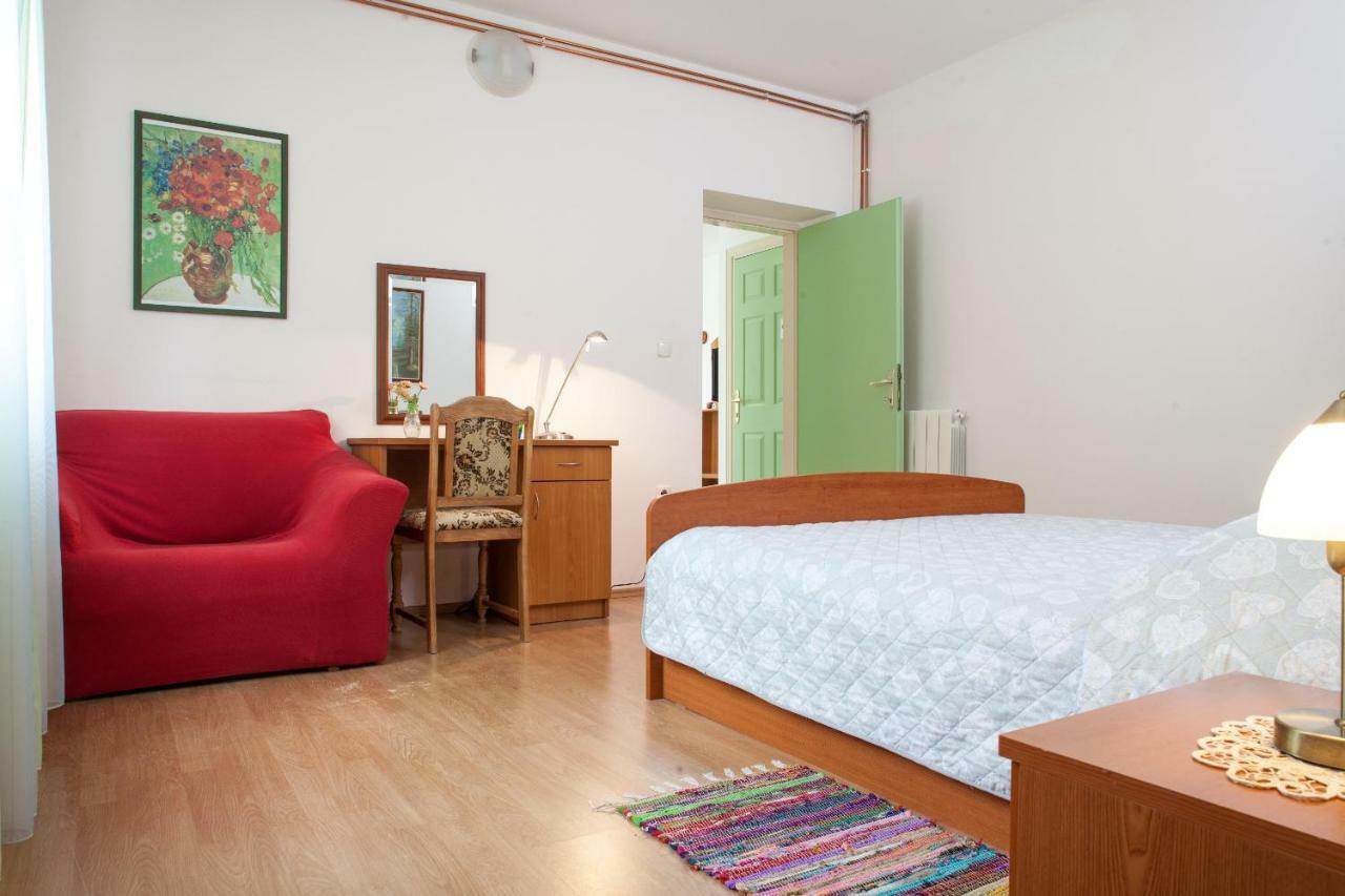 Apartments Cvjetni Dvori Макарська Екстер'єр фото