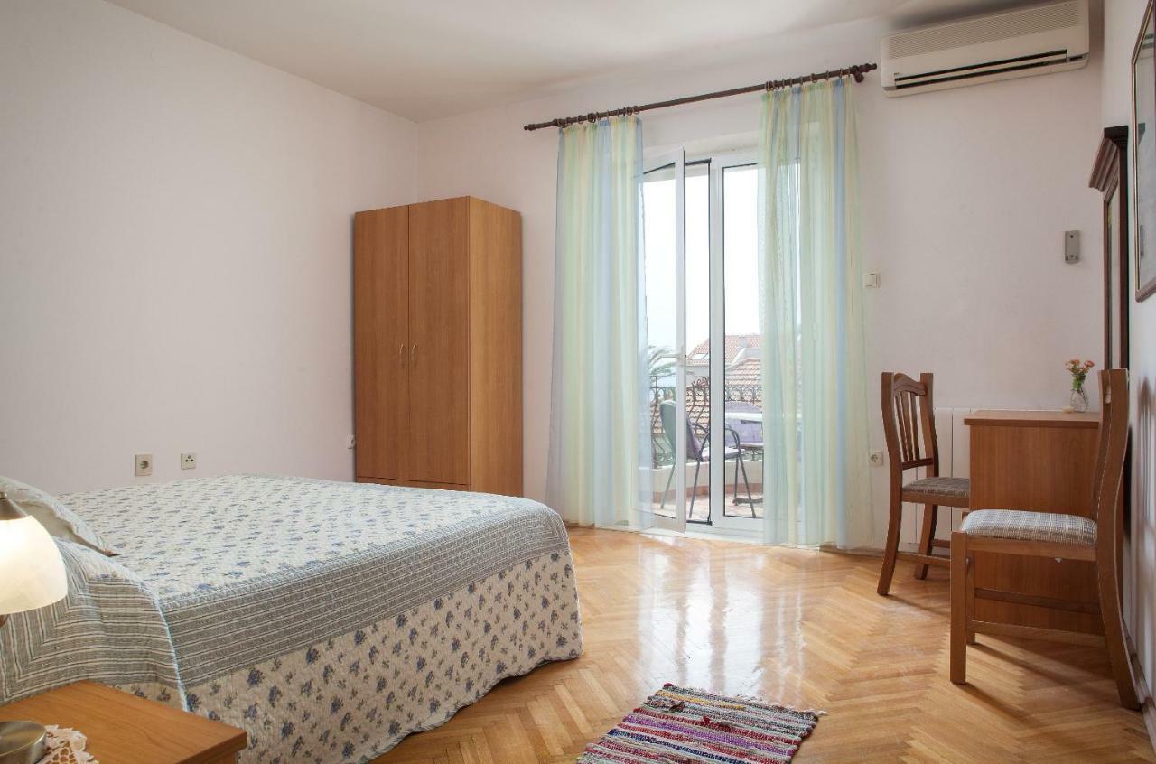 Apartments Cvjetni Dvori Макарська Екстер'єр фото