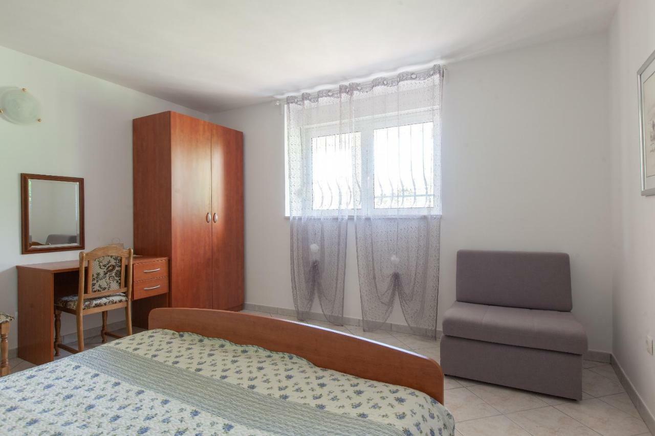 Apartments Cvjetni Dvori Макарська Екстер'єр фото