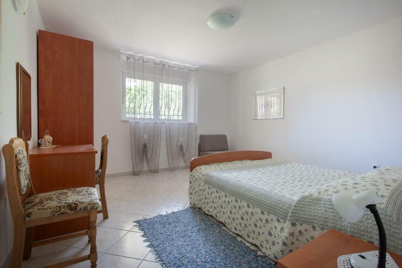 Apartments Cvjetni Dvori Макарська Екстер'єр фото