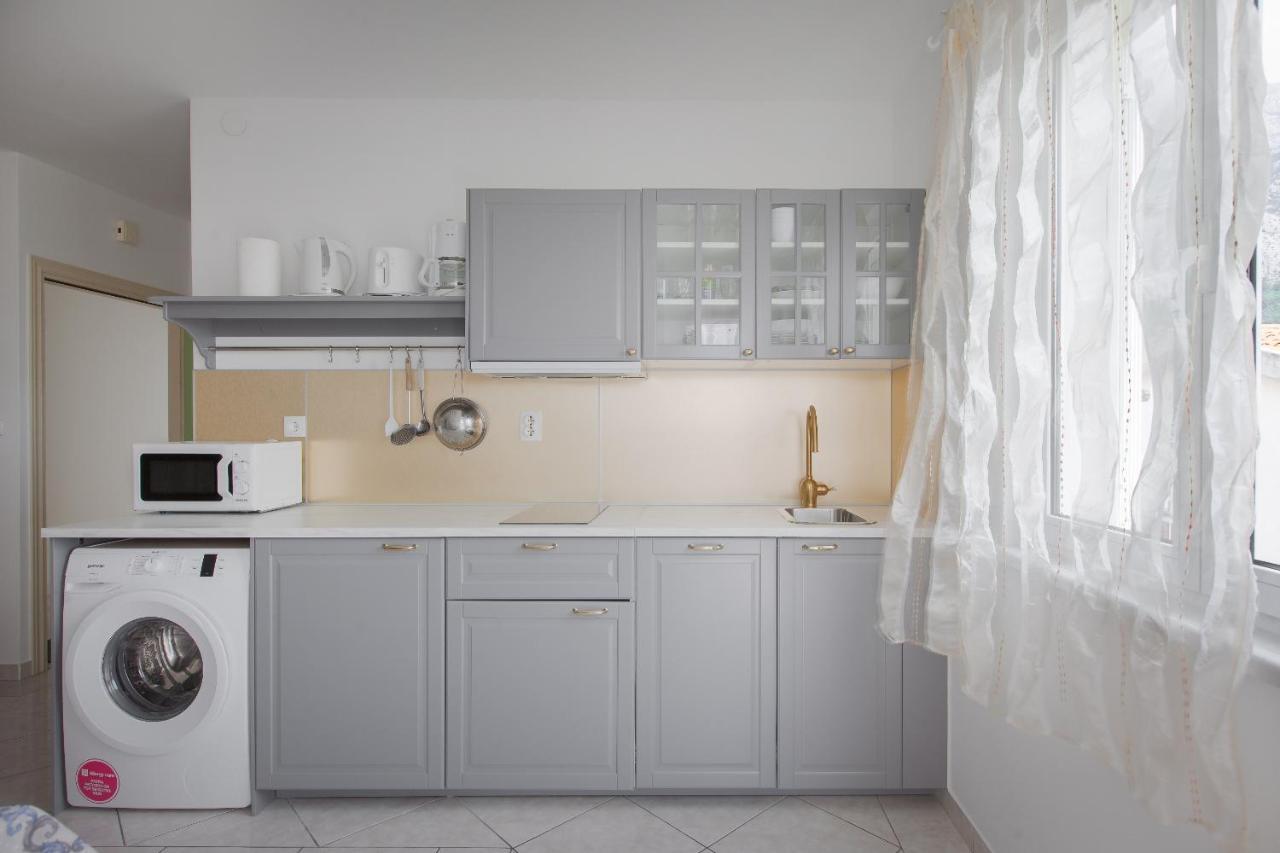Apartments Cvjetni Dvori Макарська Екстер'єр фото